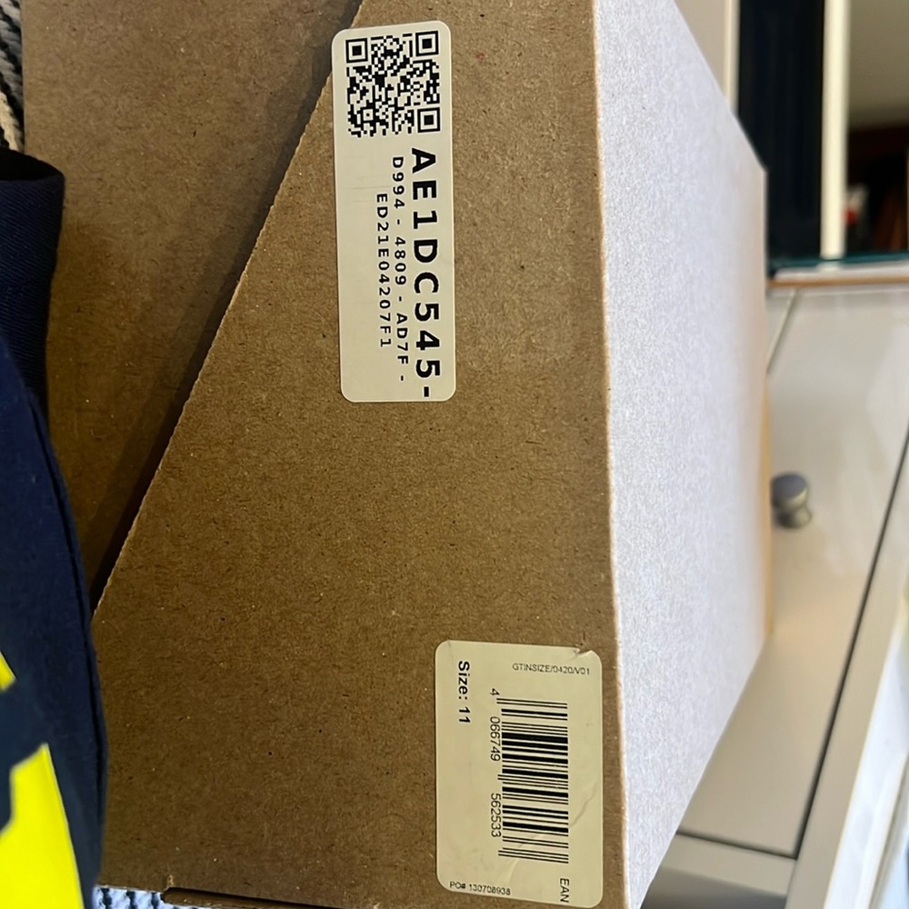 Yeezy Foam RNR - Picture 7 of 8